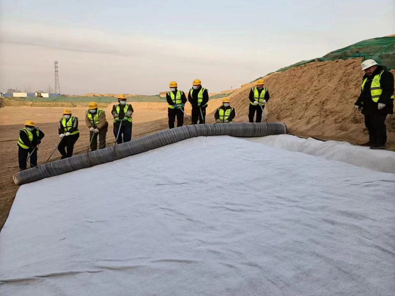 永安河水系治理工程EPC工程用膨潤土防水毯2.jpg